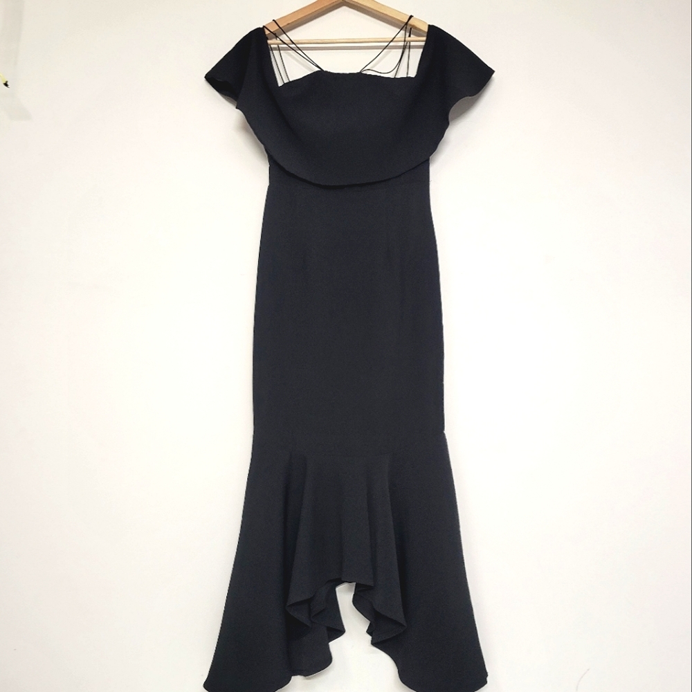 L'ATISE by Amy black off shoulder mermaid style dress size medium